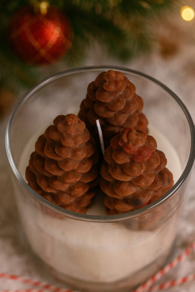 Kozalak Görünümlü Kokulu Mum