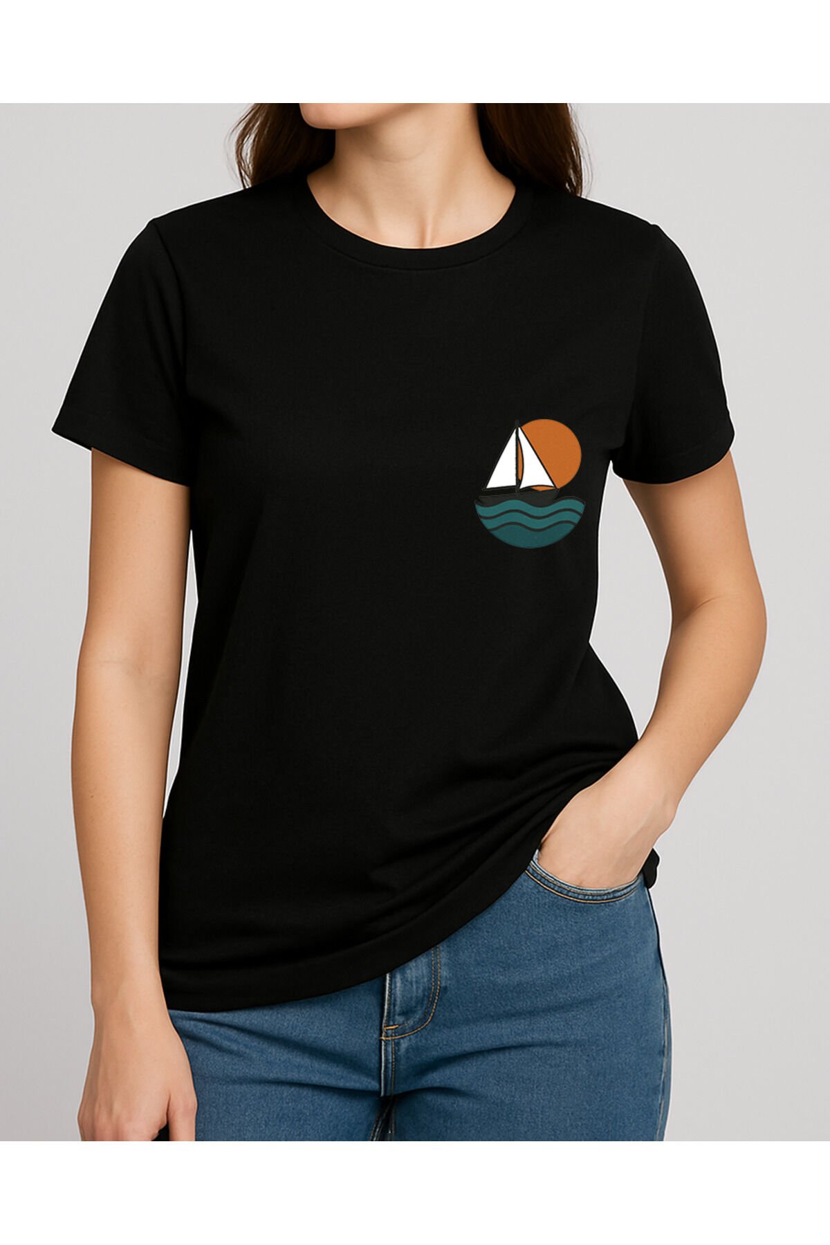 Tişört Unisex (Yelkenli) Kadin Si̇yah - S