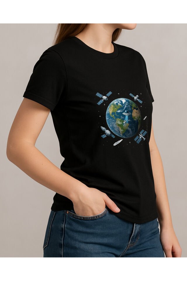 Tişört Unisex (Dünya Uydu) Kadin Si̇yah - 2XL