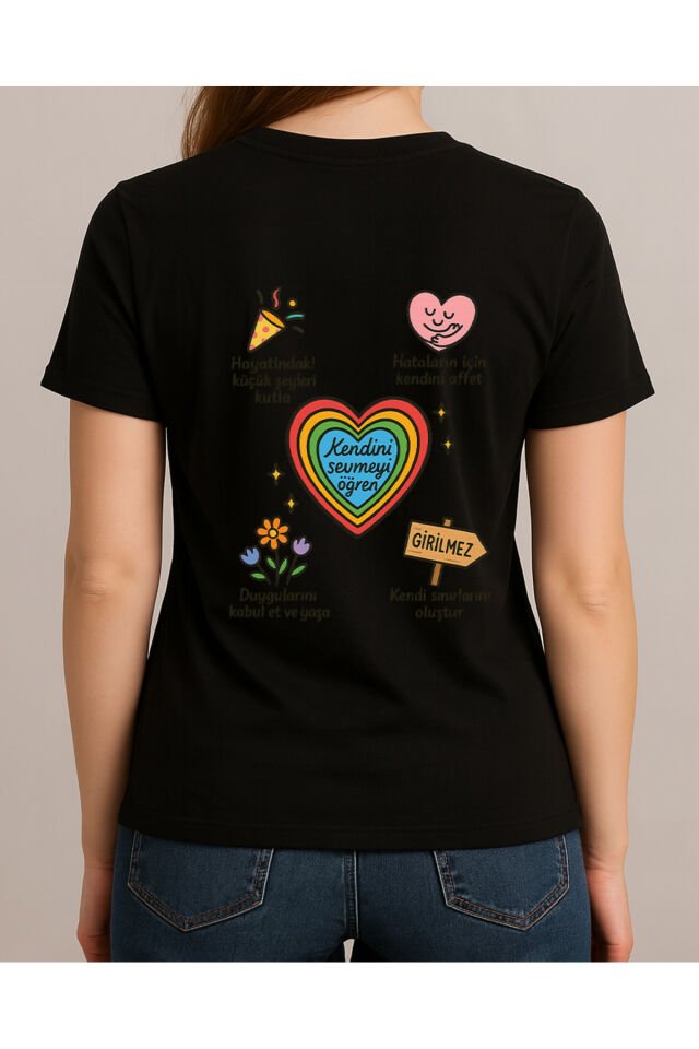 Tişört Unisex (Renkli Kalp) Kadin Si̇yah - 10-11 Yaş