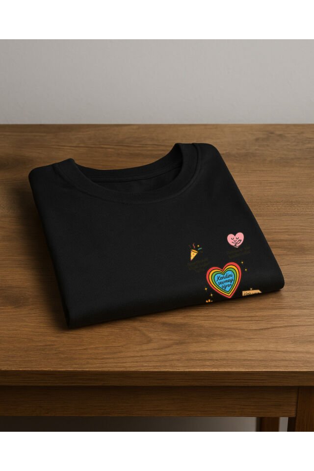 Tişört Unisex (Renkli Kalp) Kadin Si̇yah - XL