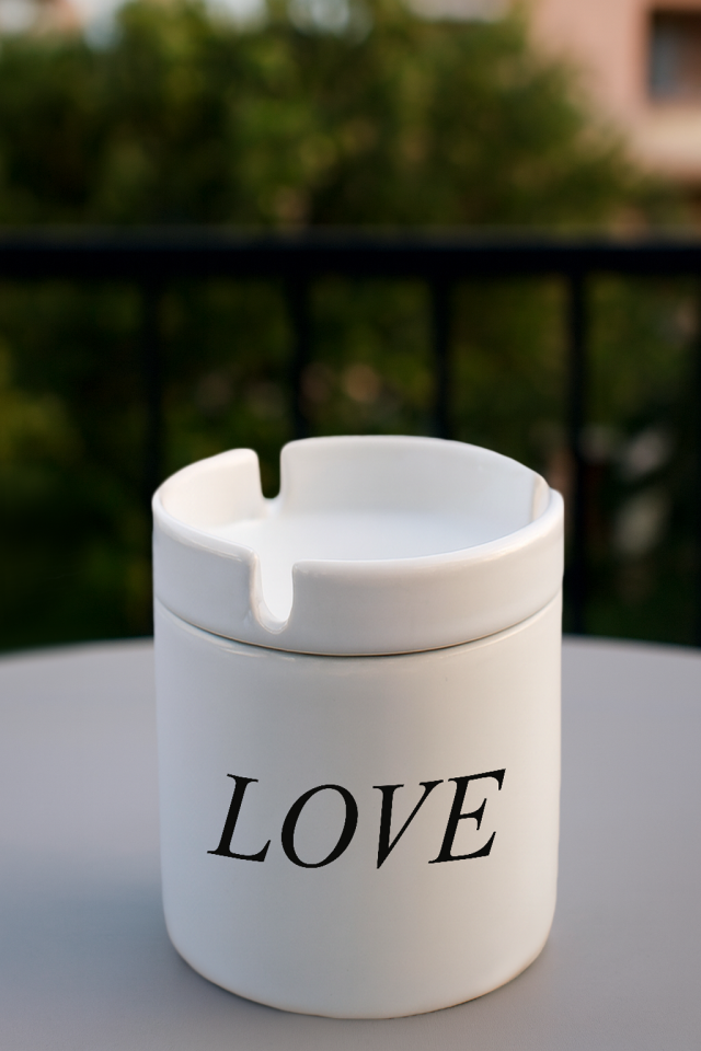 Baskılı Küllük Love