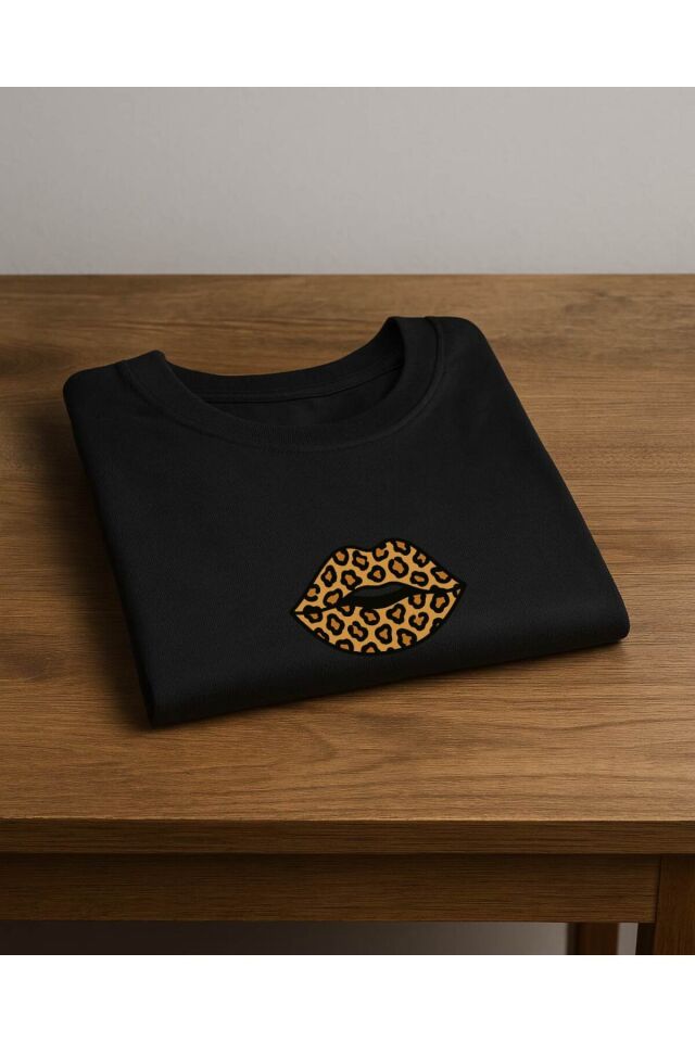 Tişört Unisex (Leopar Dudak) Kadin Si̇yah - L