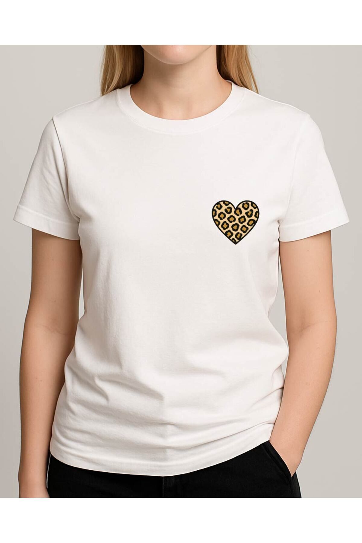 Tişört Unisex (Leopar Kalp) Kadin Beyaz - 2XL
