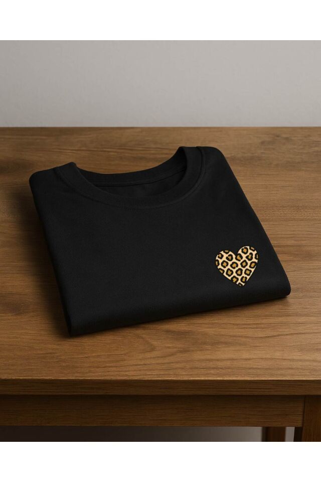 Tişört Unisex (Leopar Kalp) Kadin Si̇yah - L